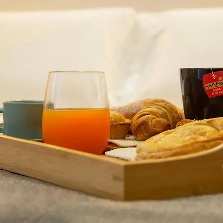 Ellements - Luxury Alojamento de Acomodação e Pequeno-almoço Brindisi